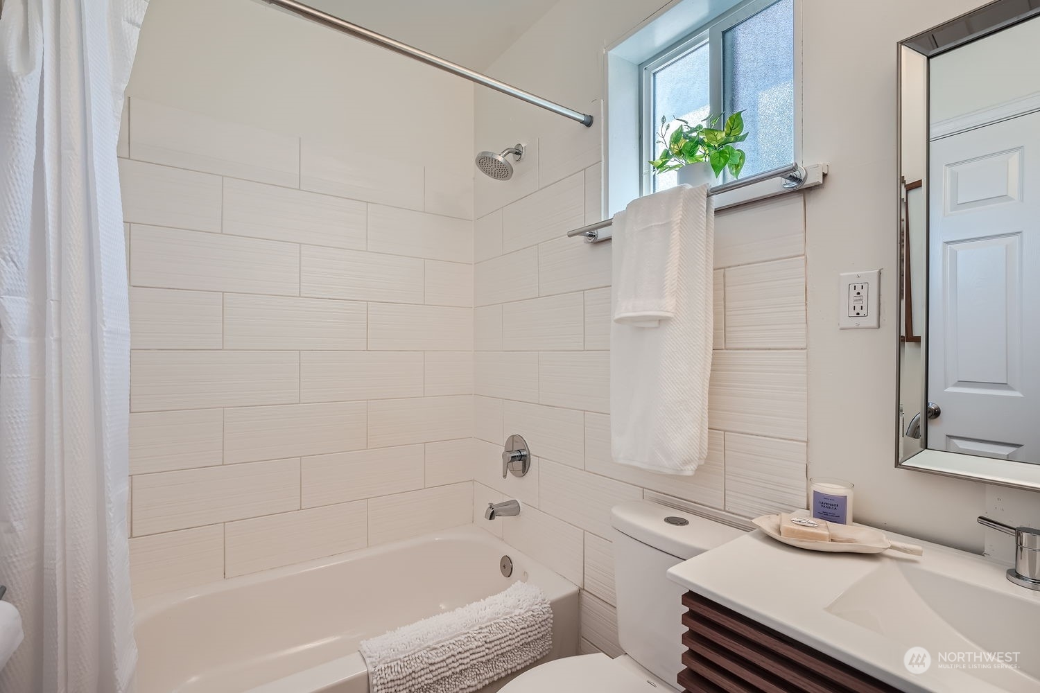 5108 S Orchard Street Property Photo 13