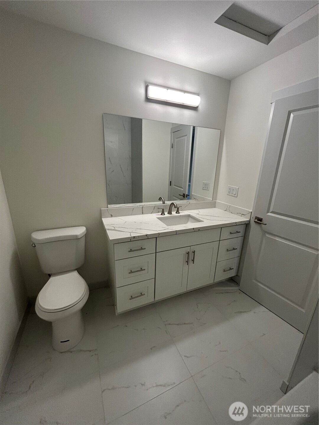 13243 Ambaum Boulevard C Property Photo 9