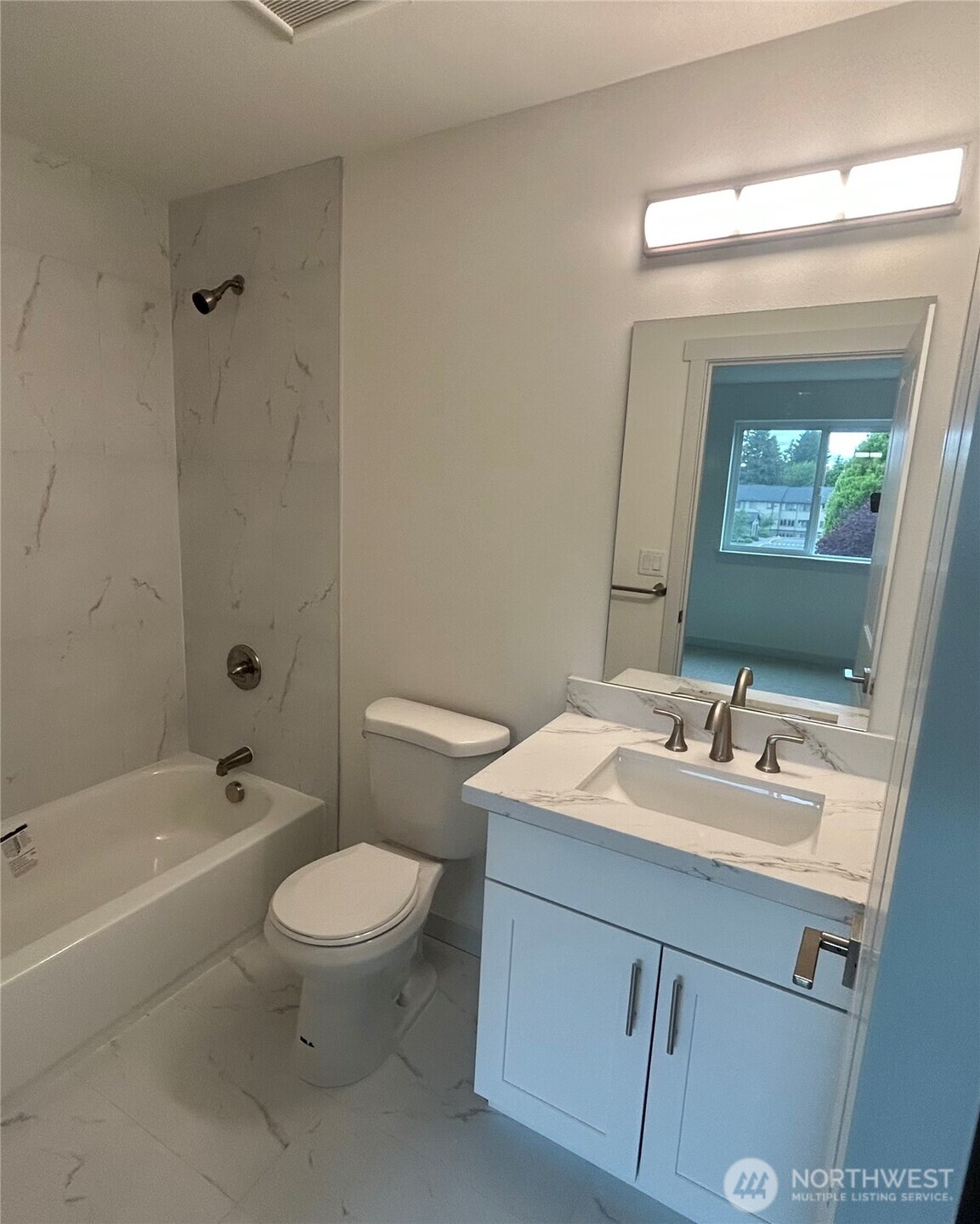 13243 Ambaum Boulevard C Property Photo 15