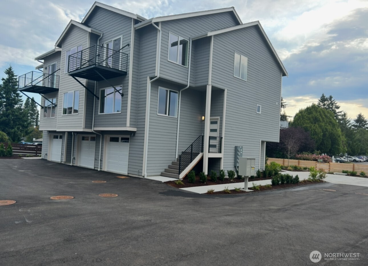 13243 Ambaum Boulevard C Property Photo 18