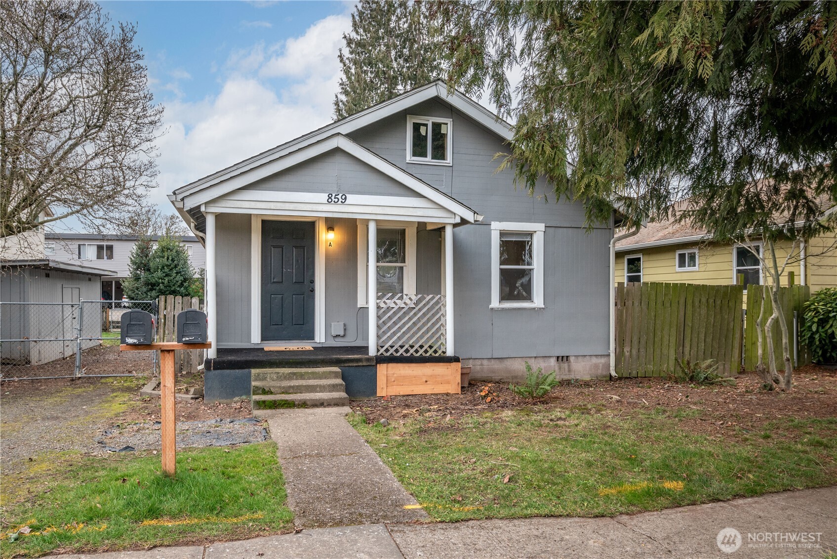 859 7th Avenue Property Photo