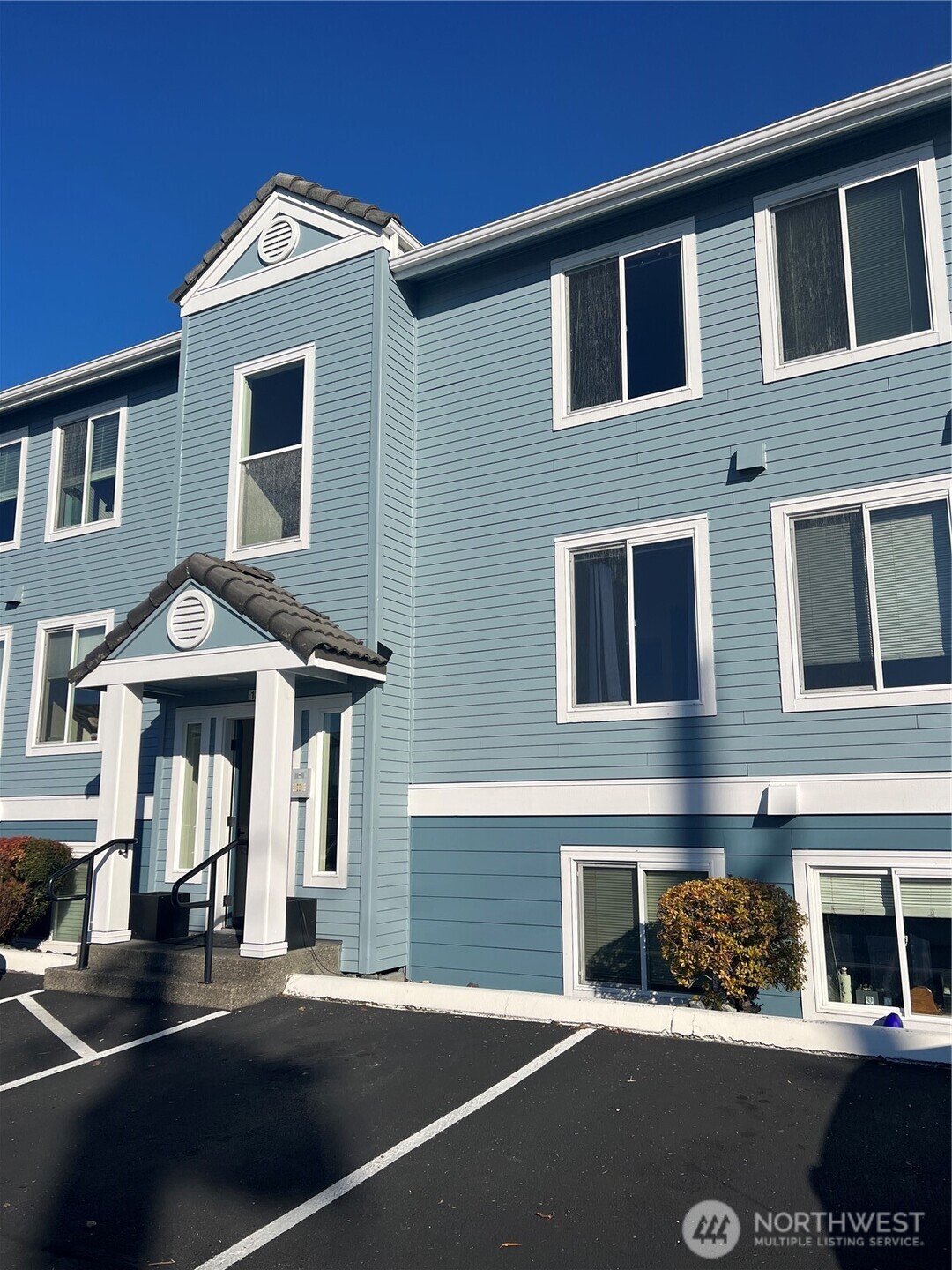 625 N Jackson Avenue A-15 Property Photo 1