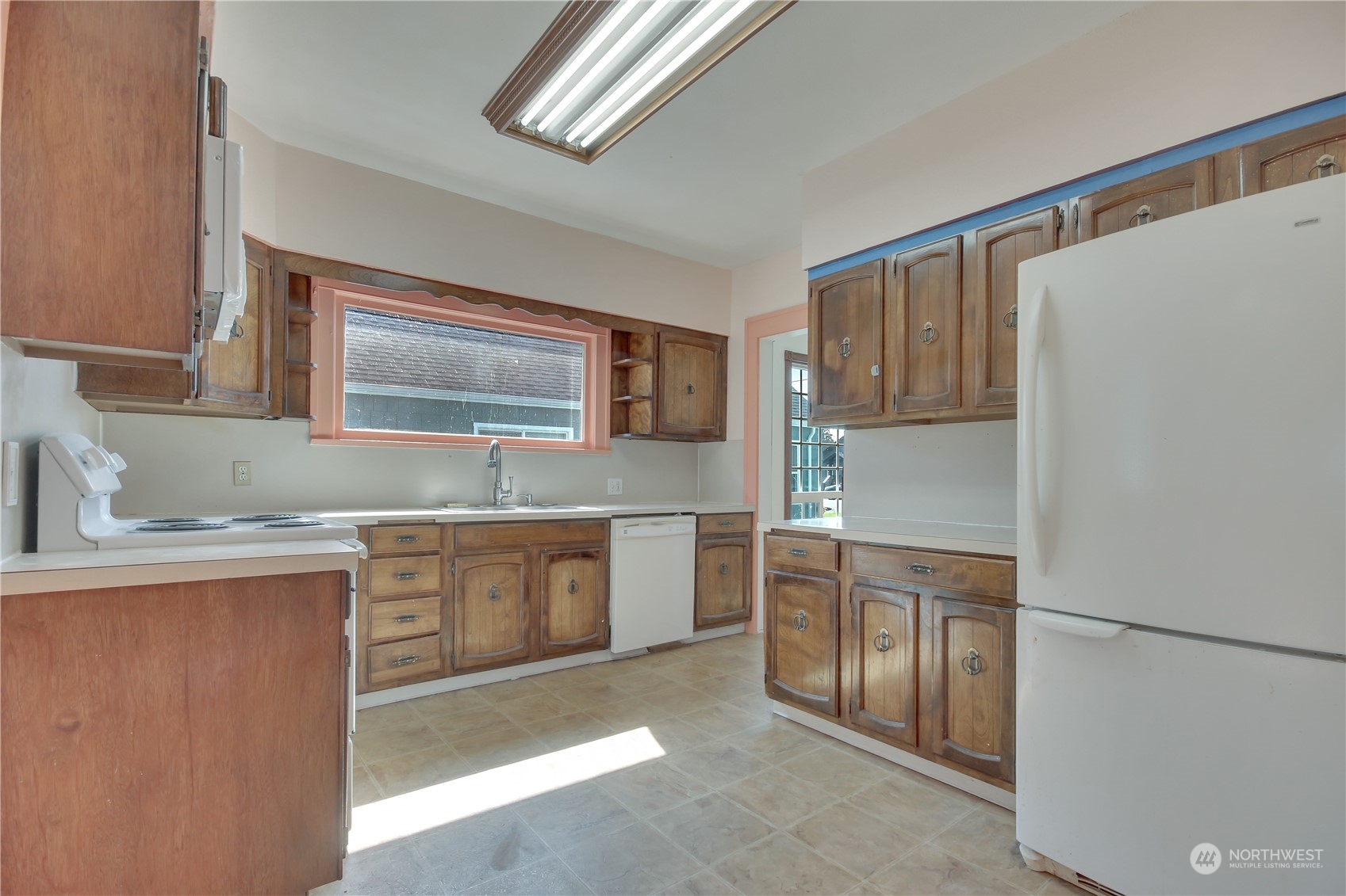 339 Eklund Avenue Property Photo 6