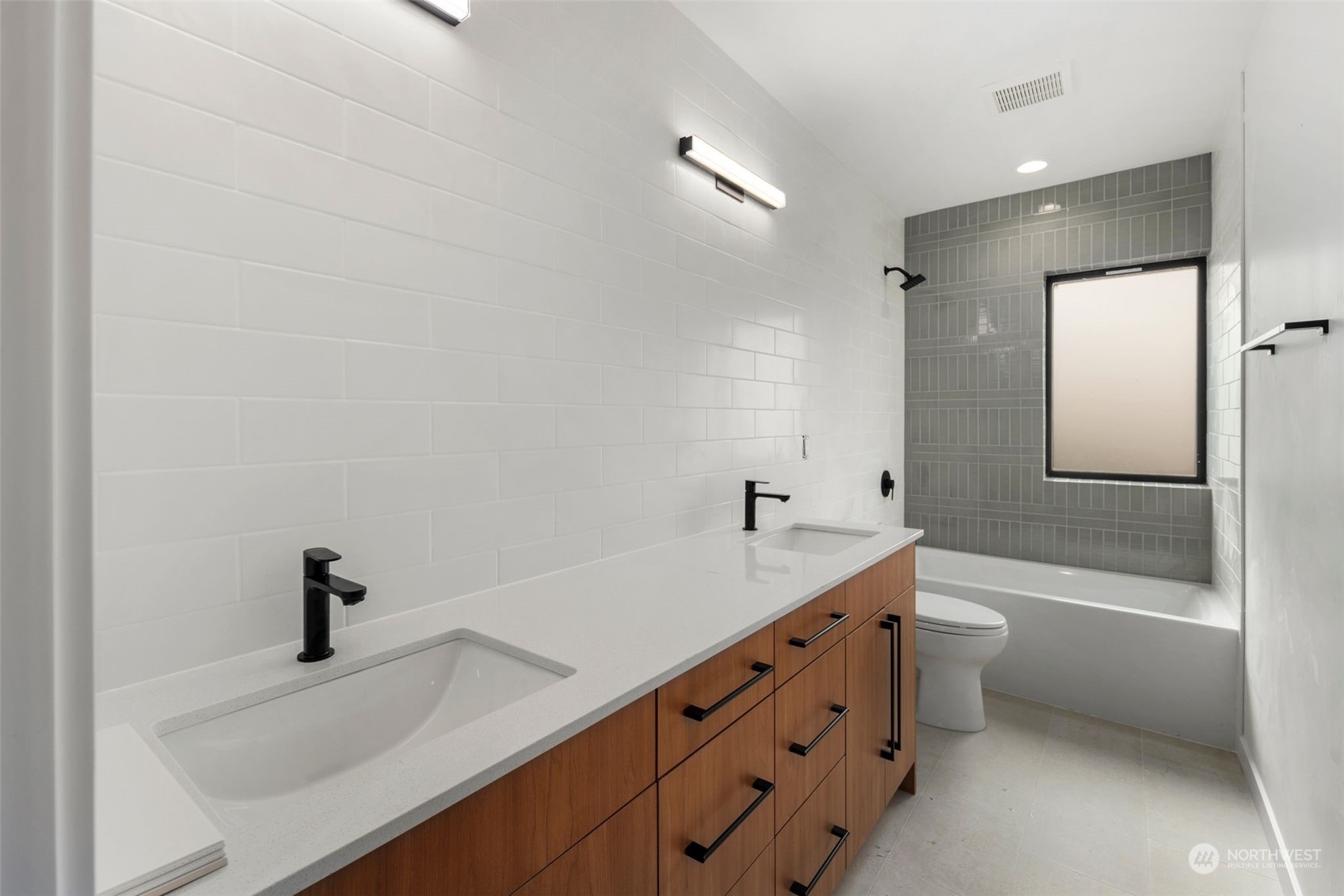 5252 23rd Avenue Property Photo 6