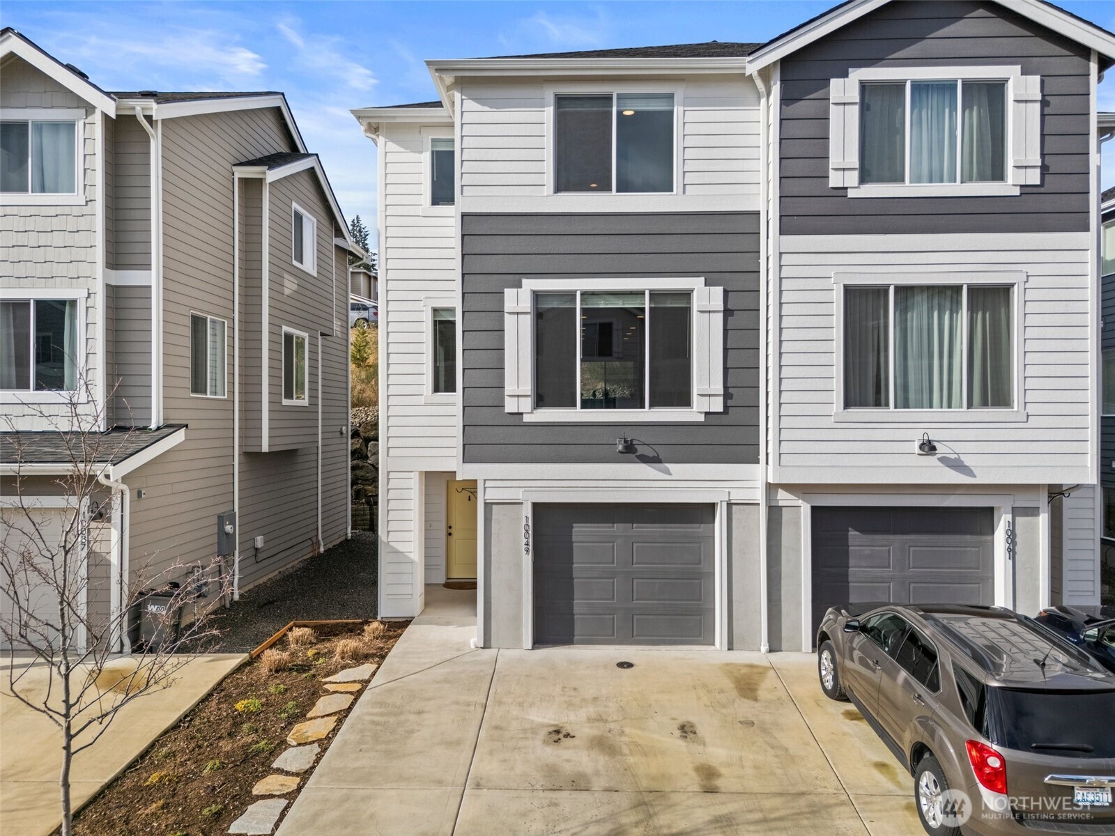 10049 Kings Landing Avenue Property Photo