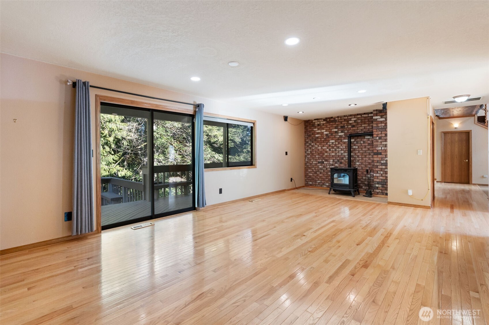 3646 Cedar Brook Drive Property Photo 8