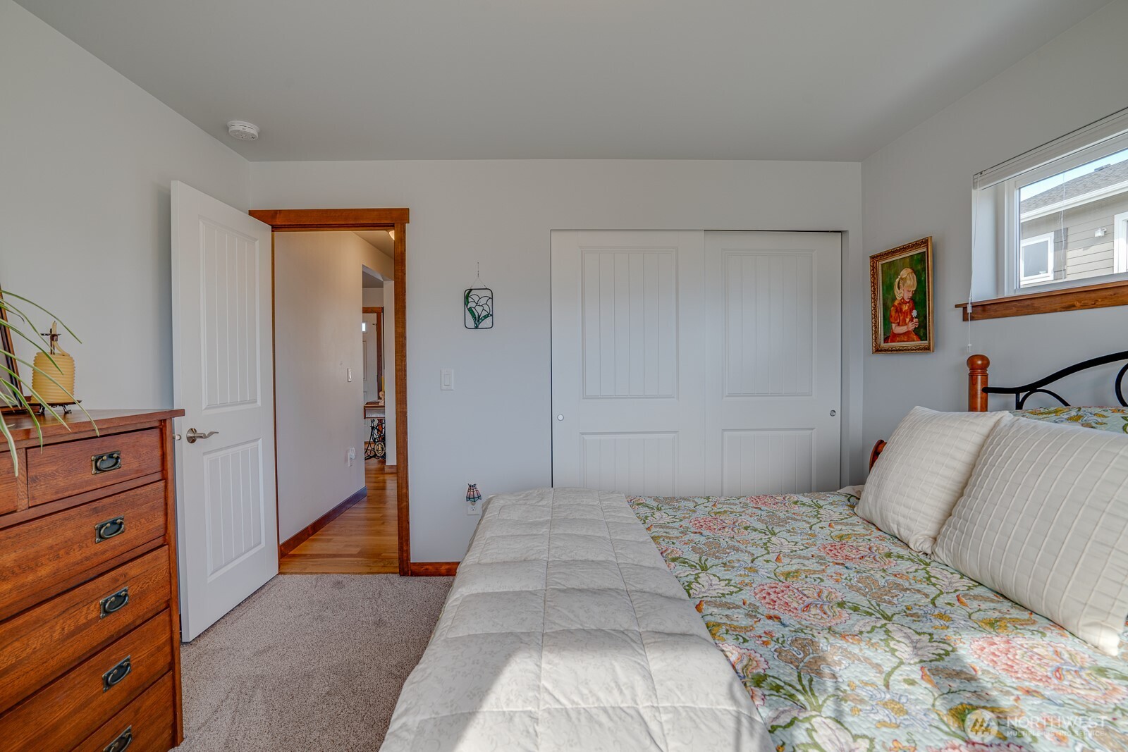 647 S Newton Avenue Property Photo 27