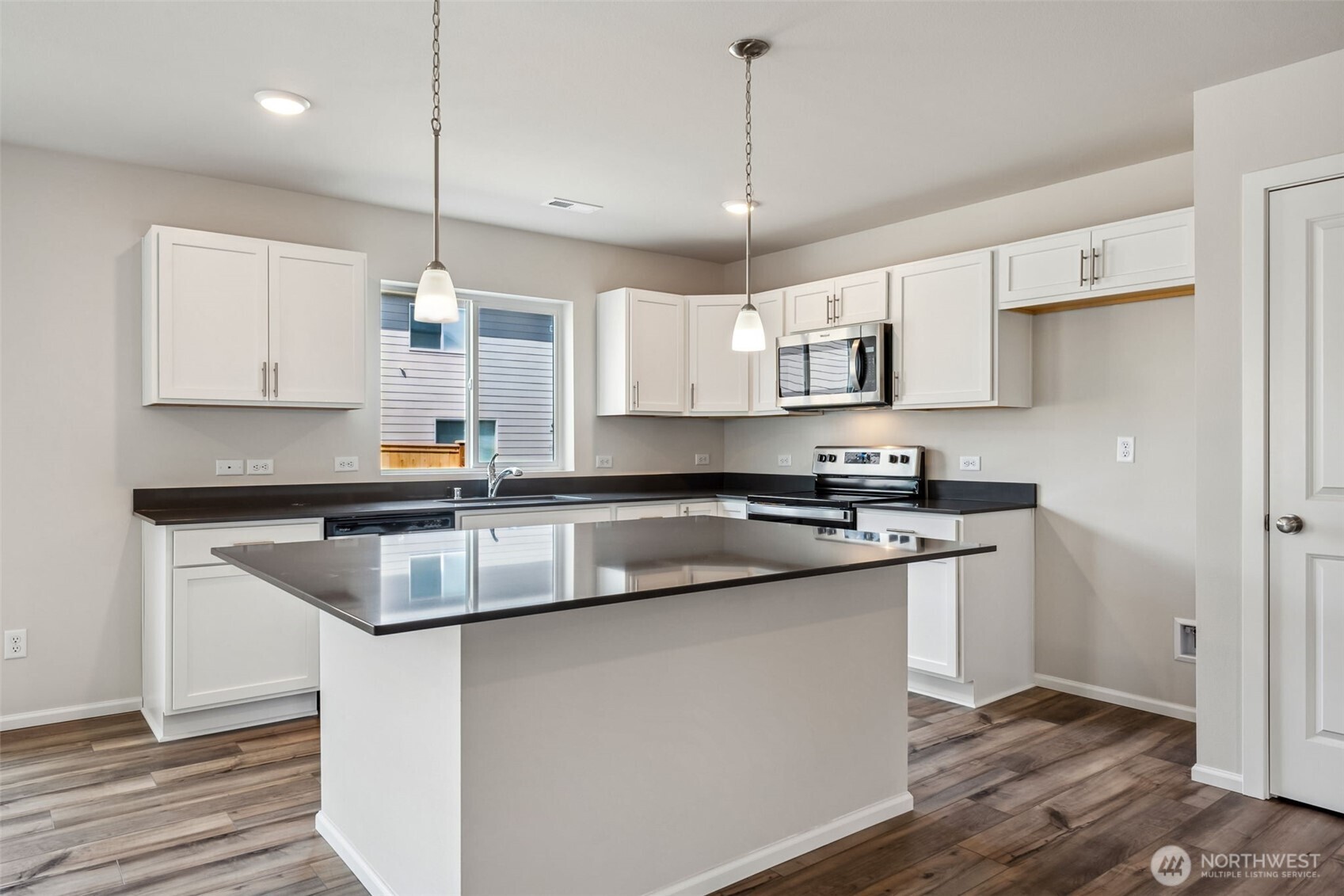 286 Wind River Court Property Photo 12