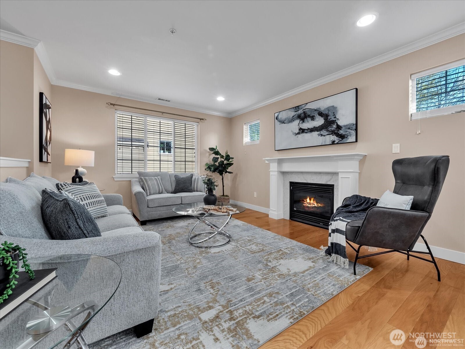 4032 152nd Place Property Photo 2
