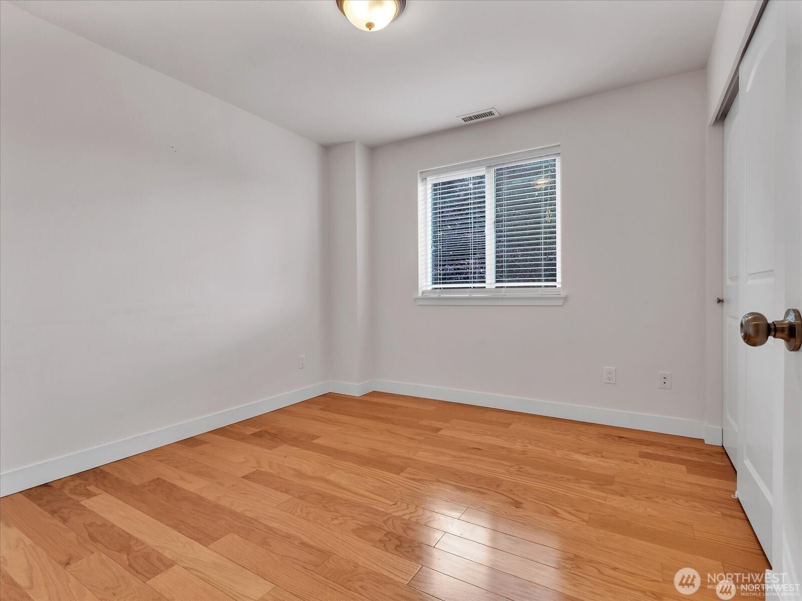4032 152nd Place Property Photo 18