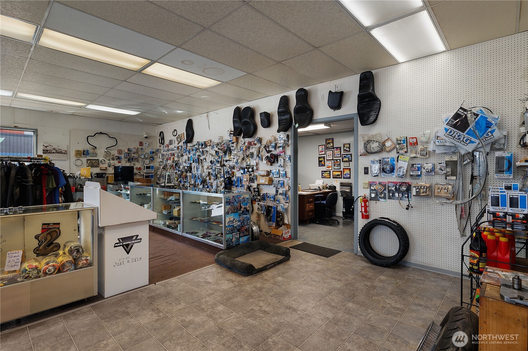 523 /525 Simpson Avenue Property Photo 12