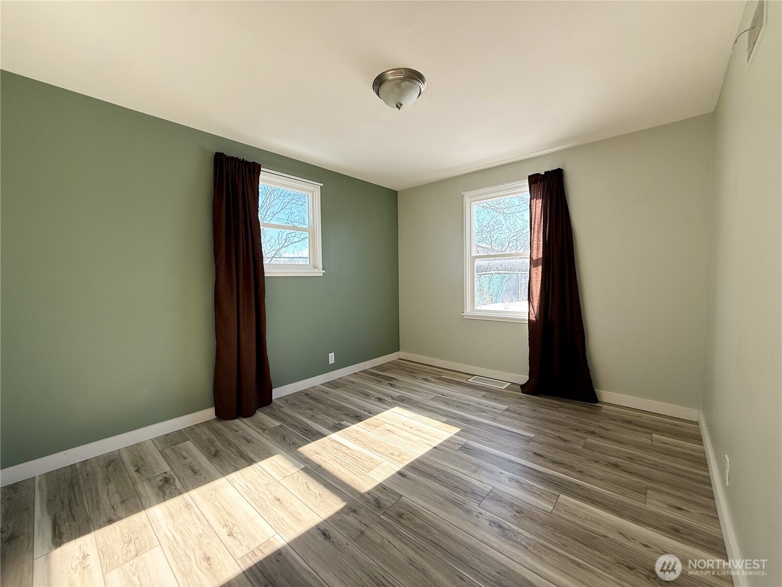 1246 Francis Avenue Property Photo 11
