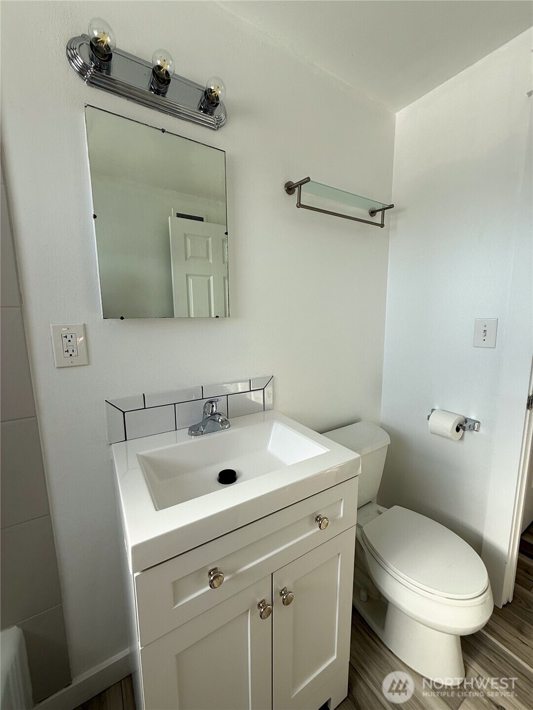 1246 Francis Avenue Property Photo 12