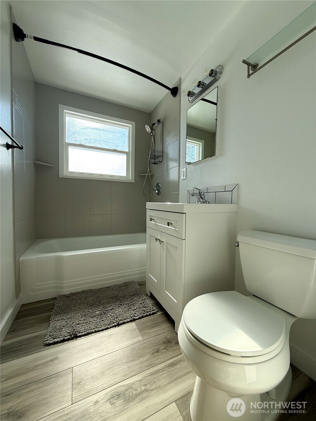 1246 Francis Avenue Property Photo 13