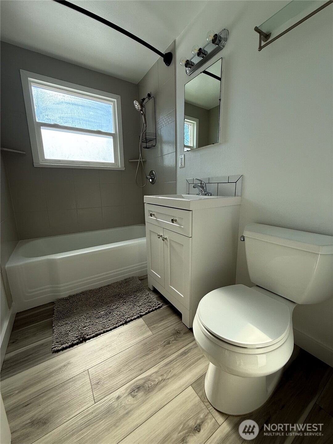 1246 Francis Avenue Property Photo 16
