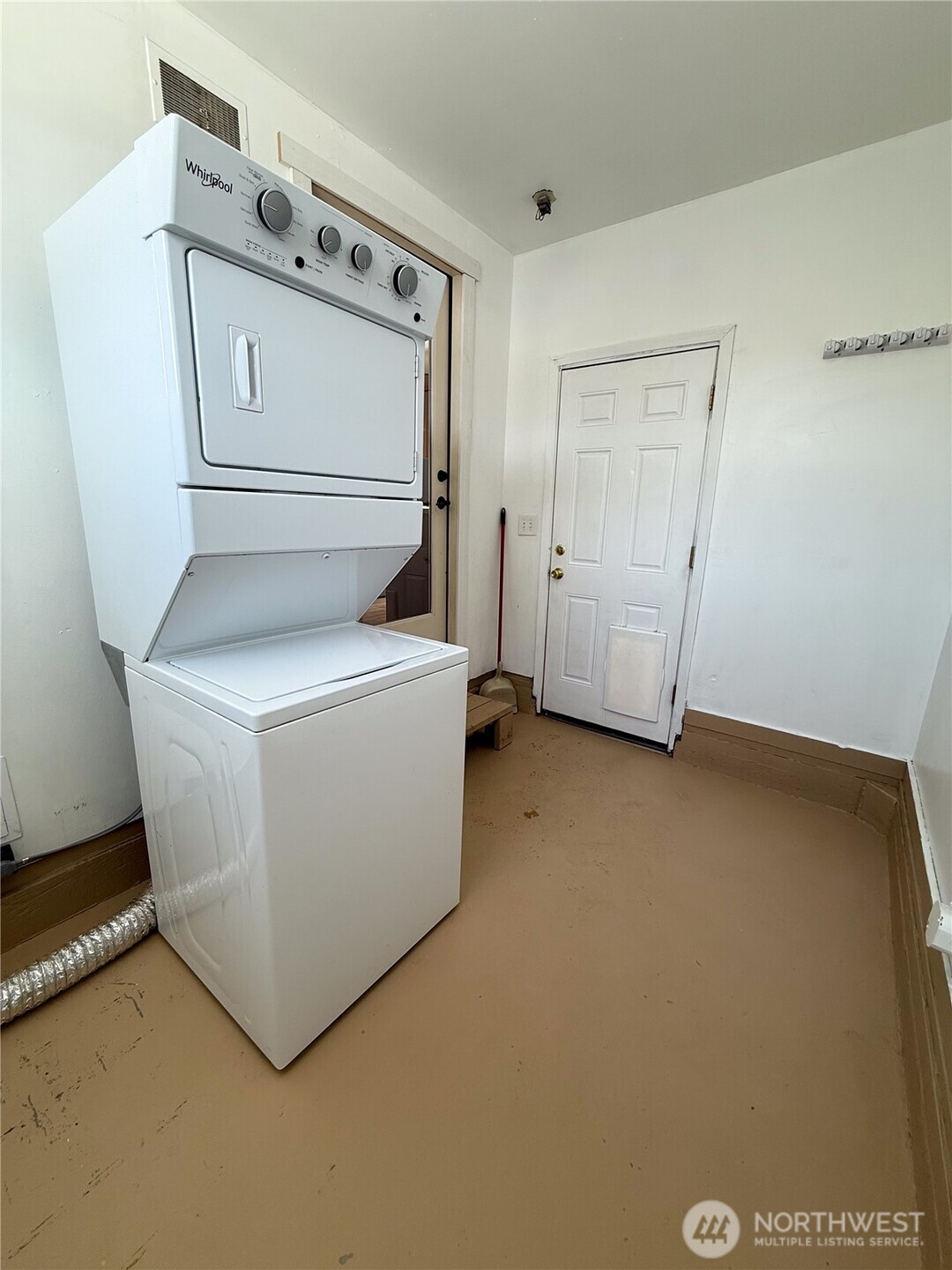 1246 Francis Avenue Property Photo 19