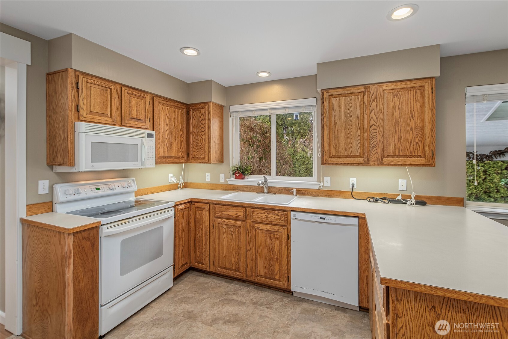 715 Kriewald Court Property Photo 8