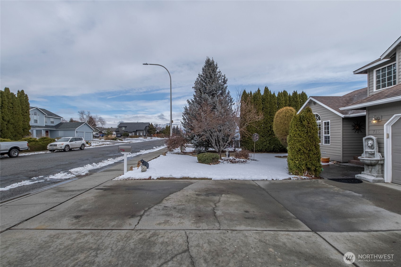 715 Kriewald Court Property Photo 25