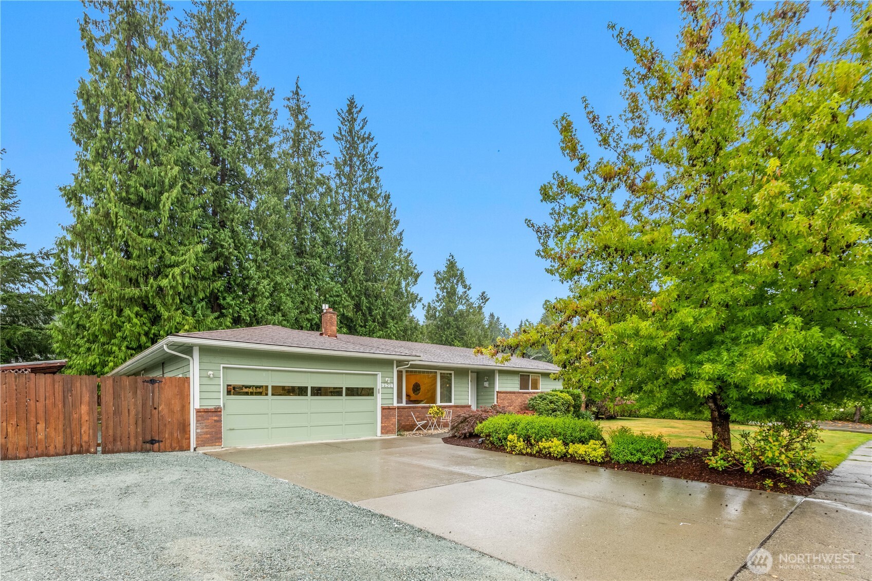 3908 Seneca Drive Property Photo