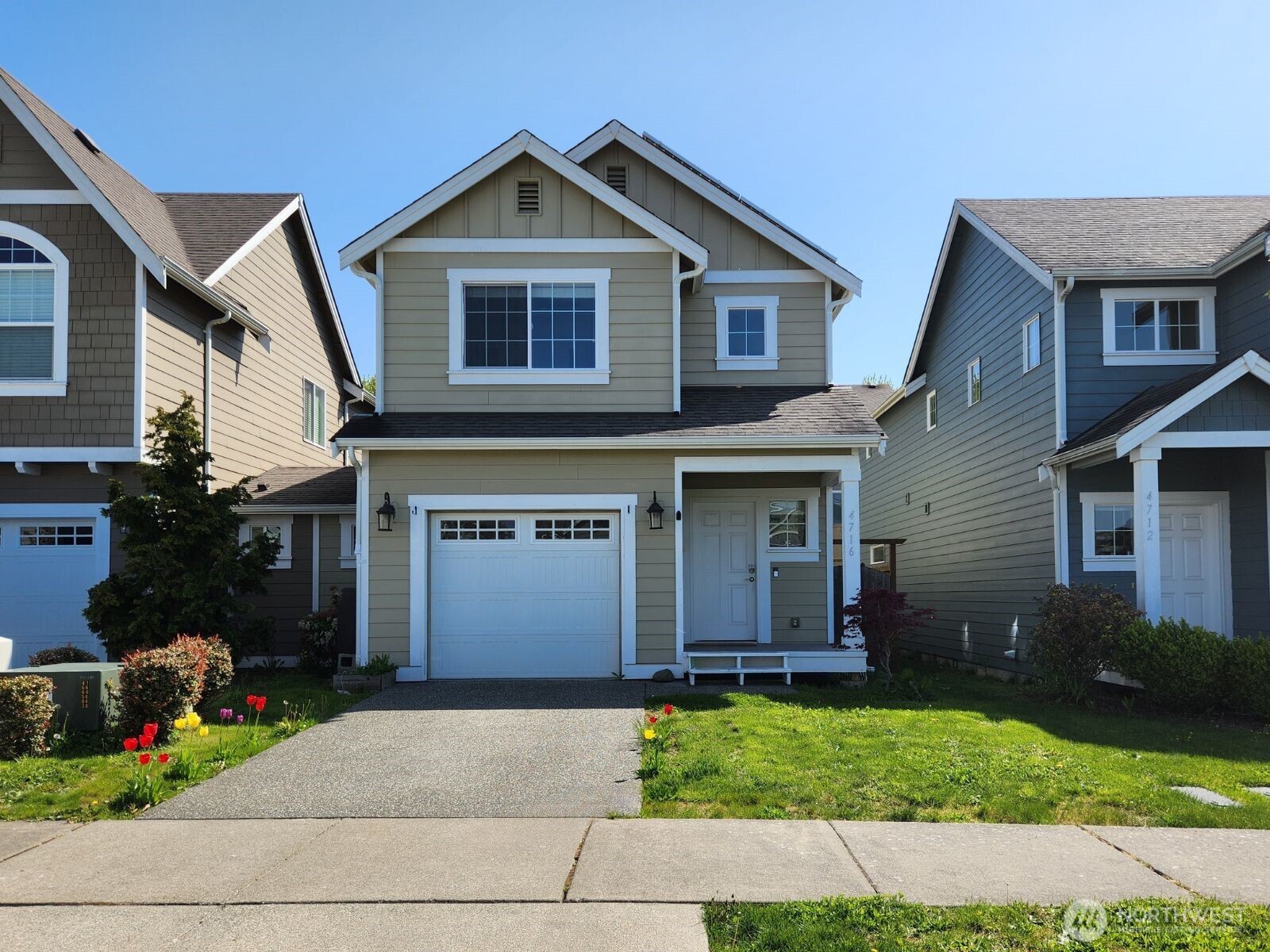 4716 Parker Street Property Photo