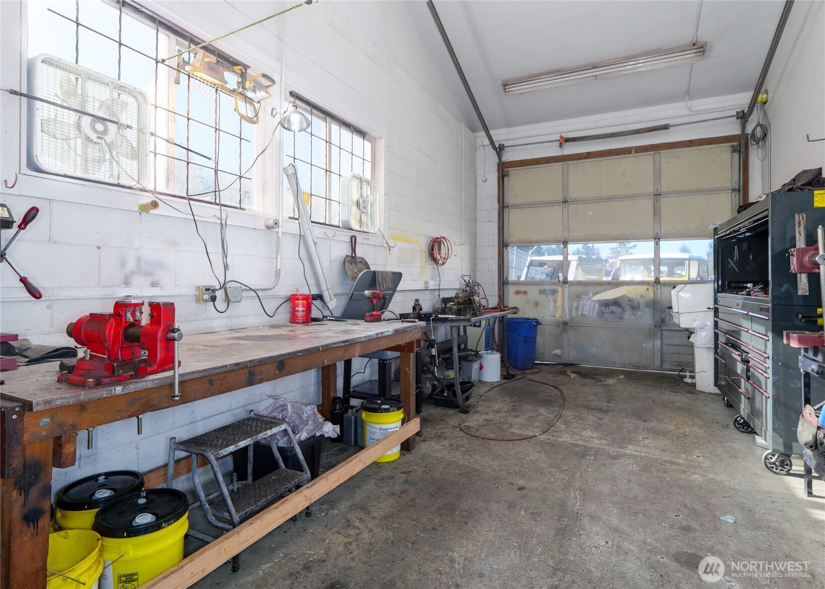 2357 E Highway 101 Property Photo 17
