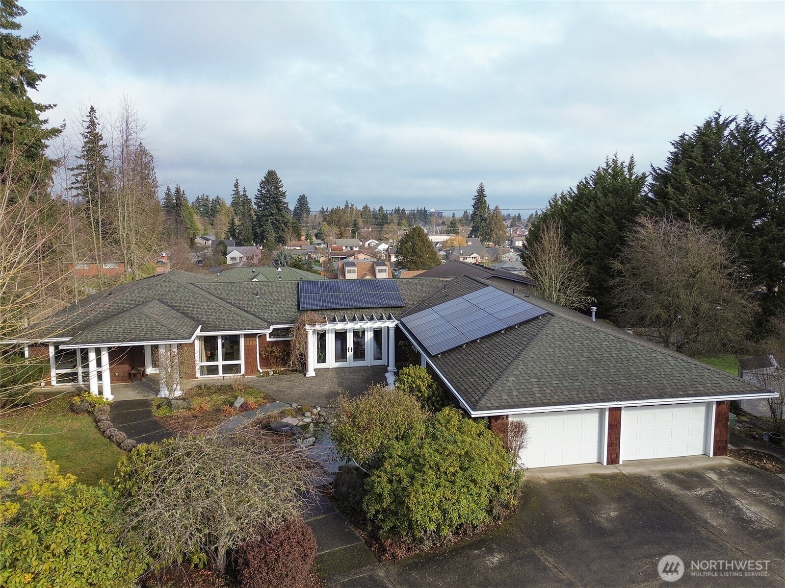 221 W Fogarty Avenue Property Photo