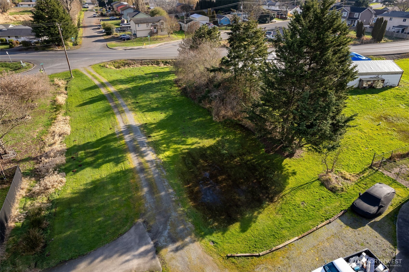 607 Algona Boulevard Property Photo 5