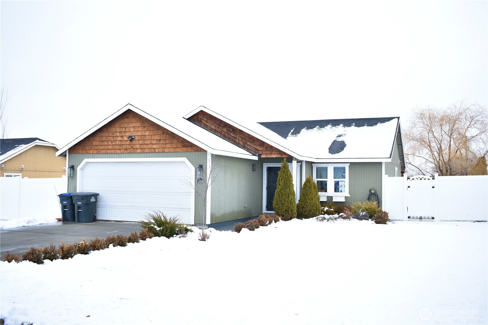 1108 W Meadow View Drive Property Photo