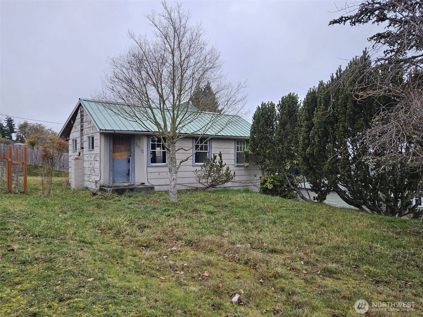 2418 Chase Street Property Photo
