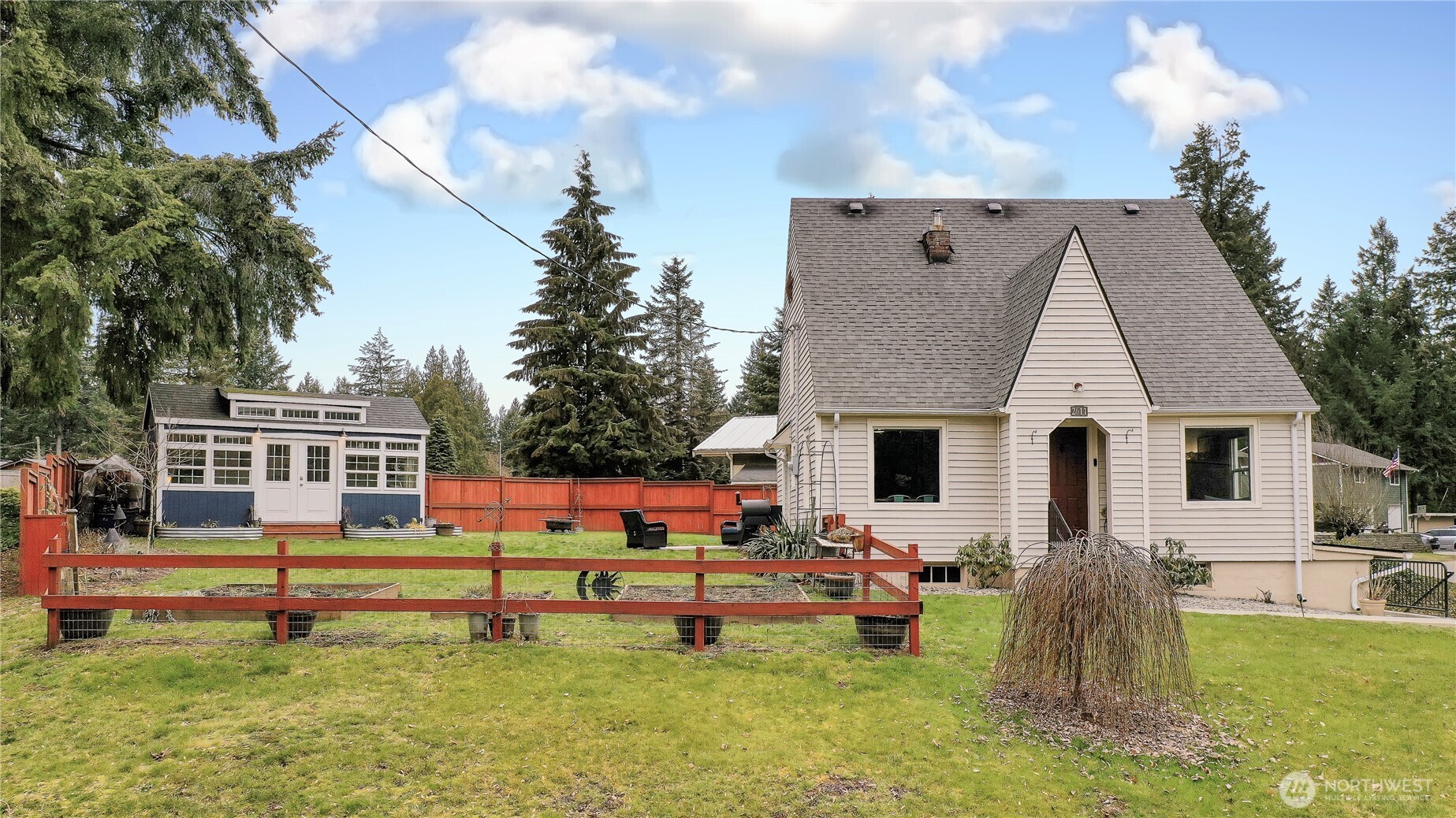 2611 South Bay Road Property Photo