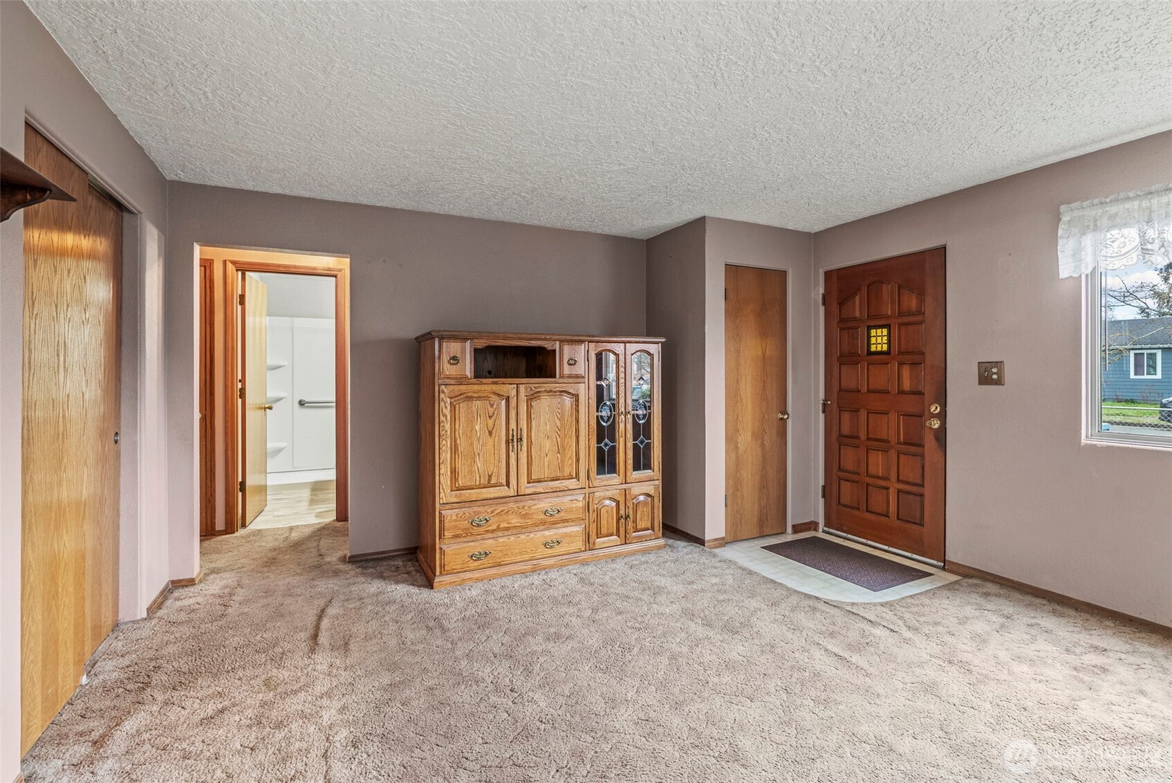 380 Beech Street Property Photo 10