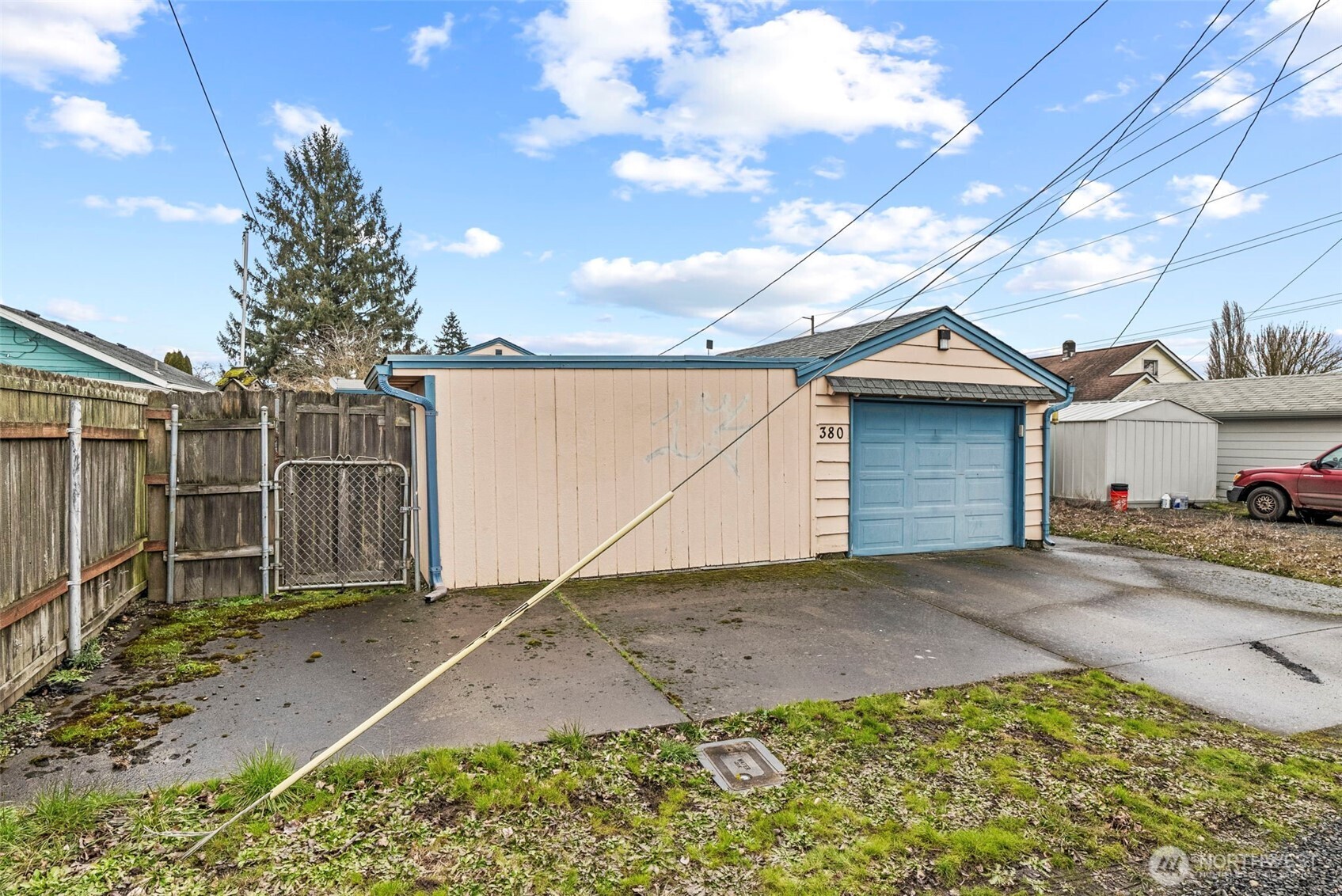 380 Beech Street Property Photo 14