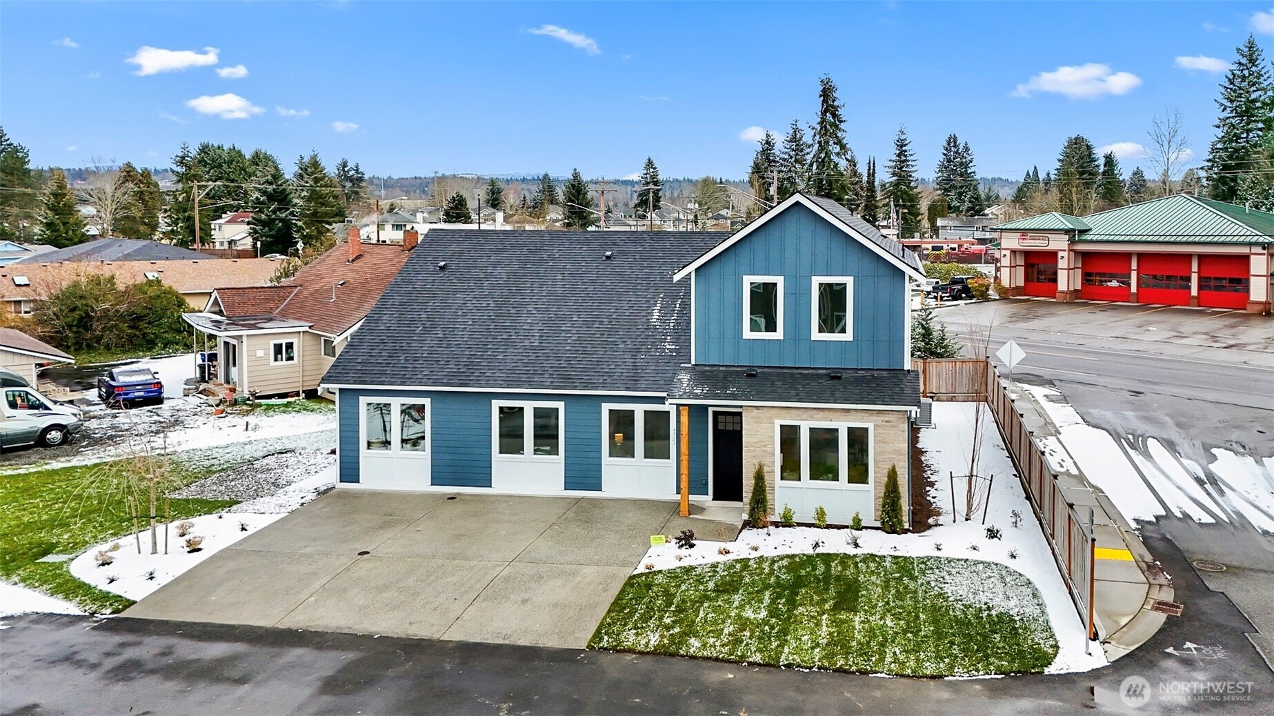 4923 107th Place Property Photo 2