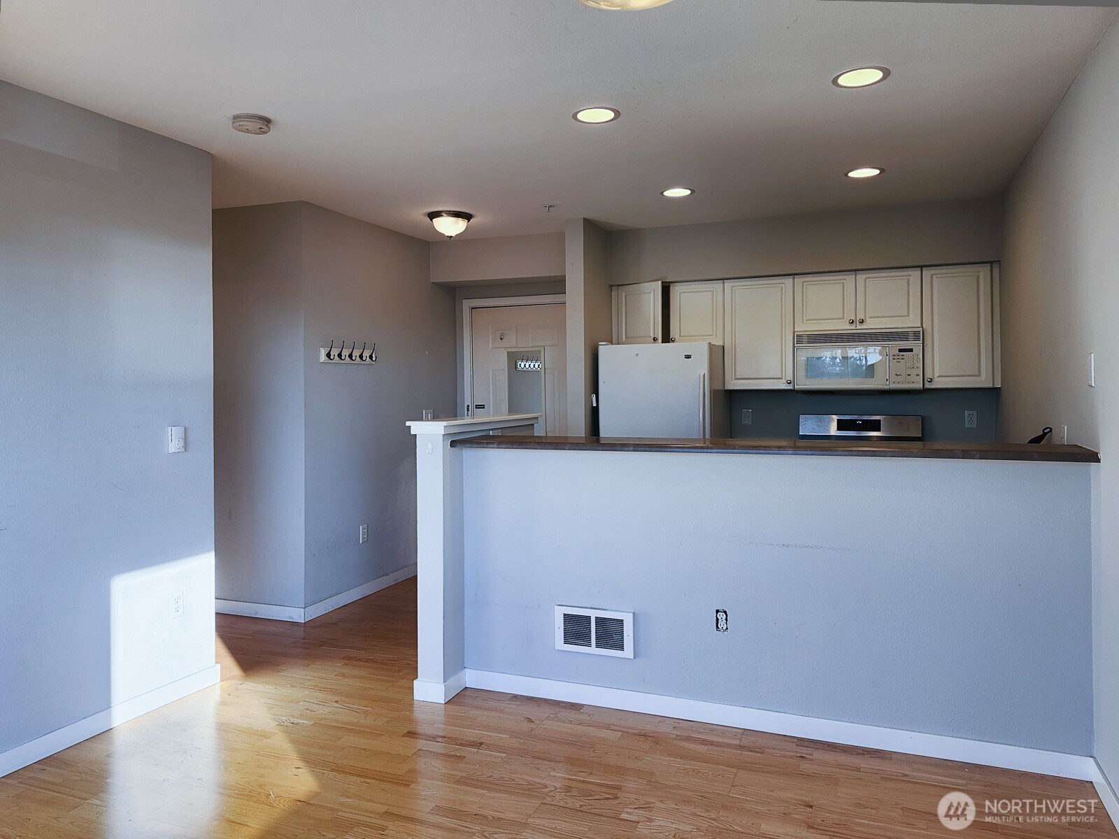 524 6th Avenue 104 Property Photo 6
