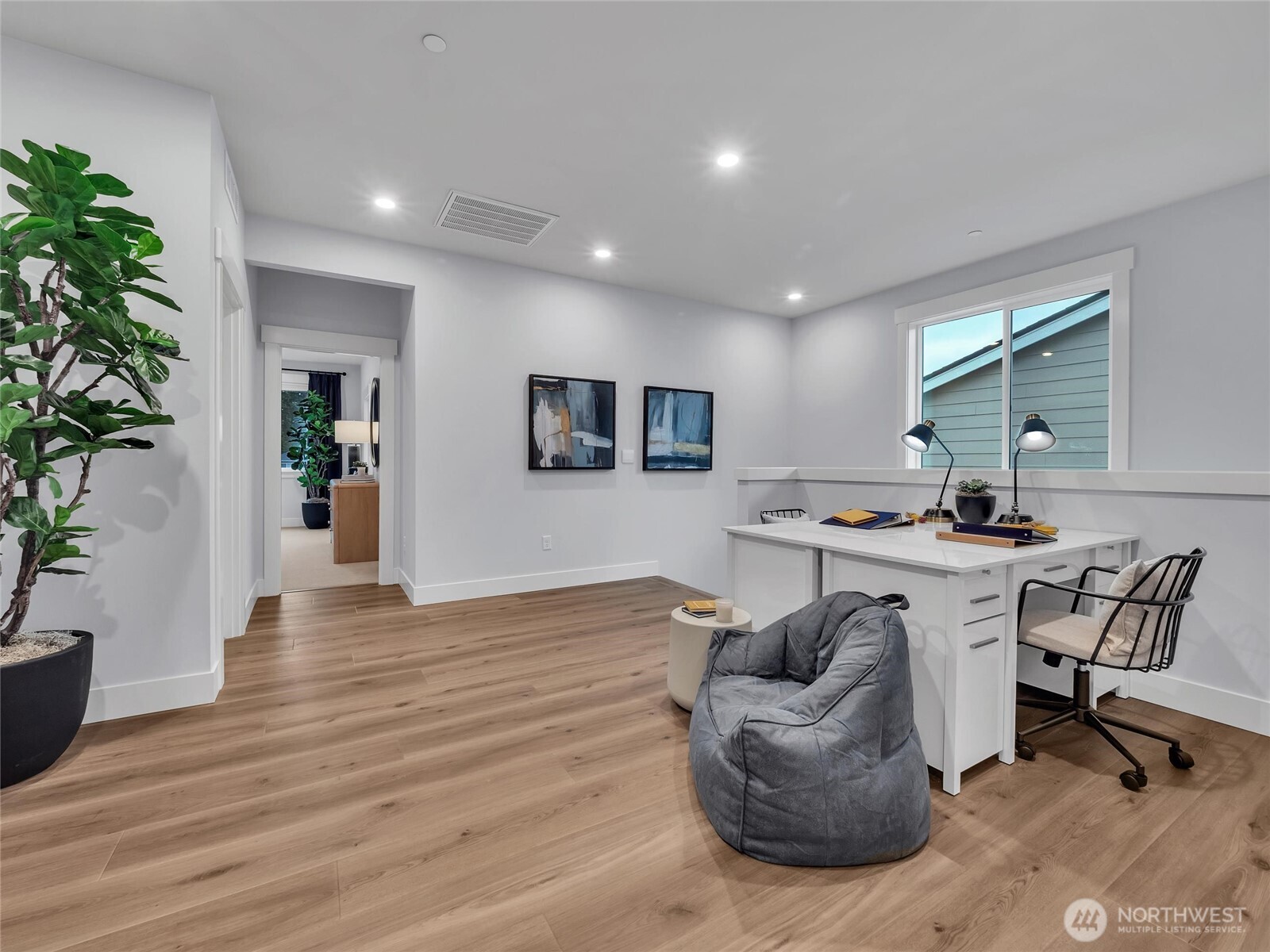 301 182nd Place Property Photo 14