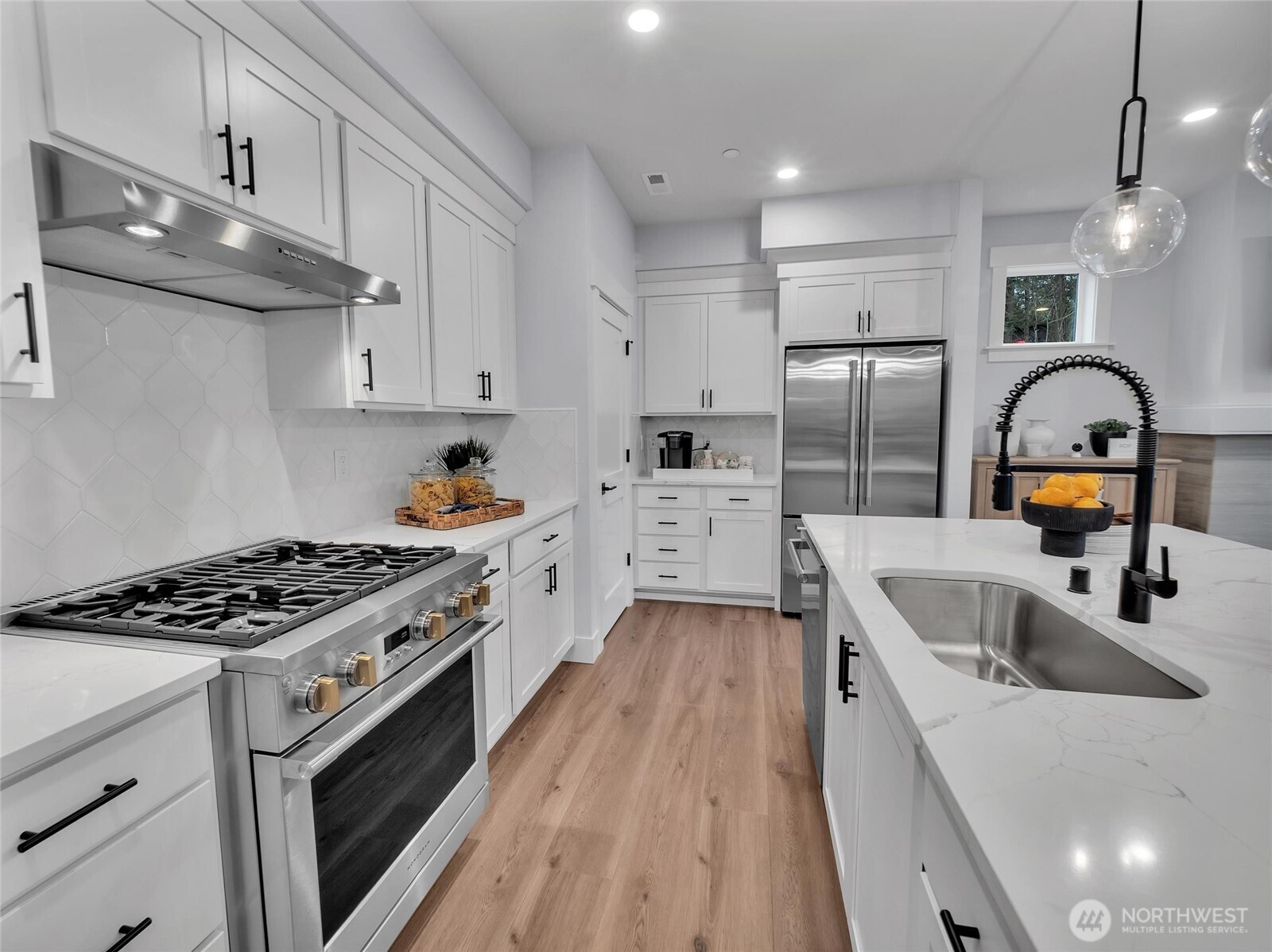 301 182nd Place Property Photo 16