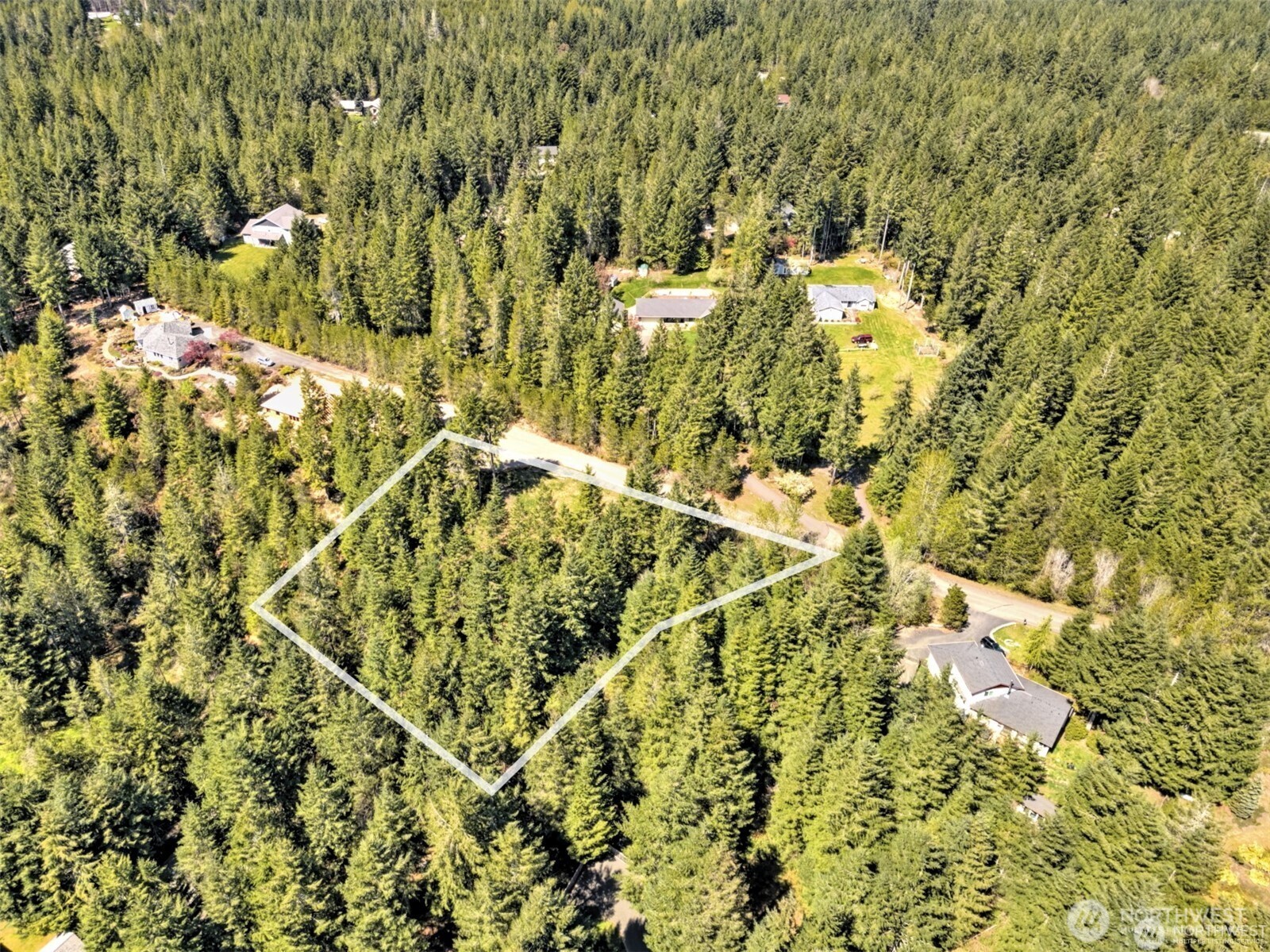 161 E Lexington Place Property Photo 10