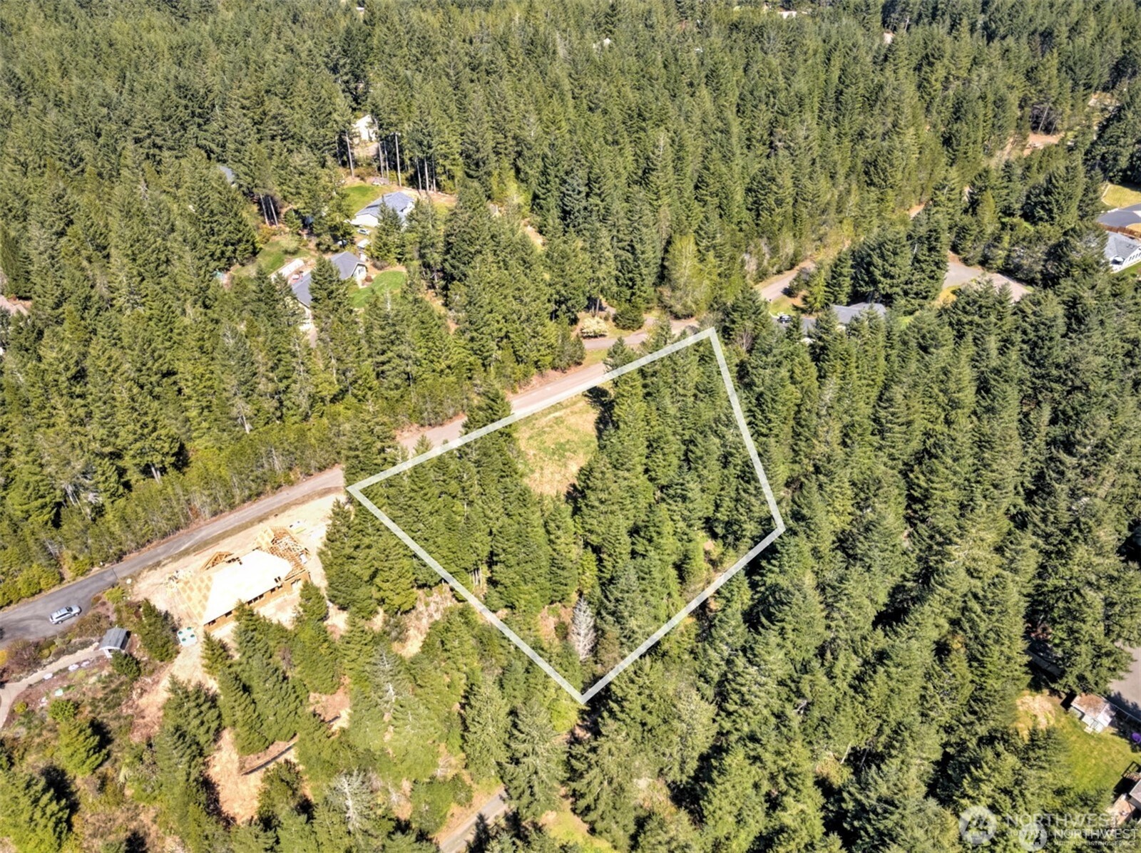 161 E Lexington Place Property Photo 11