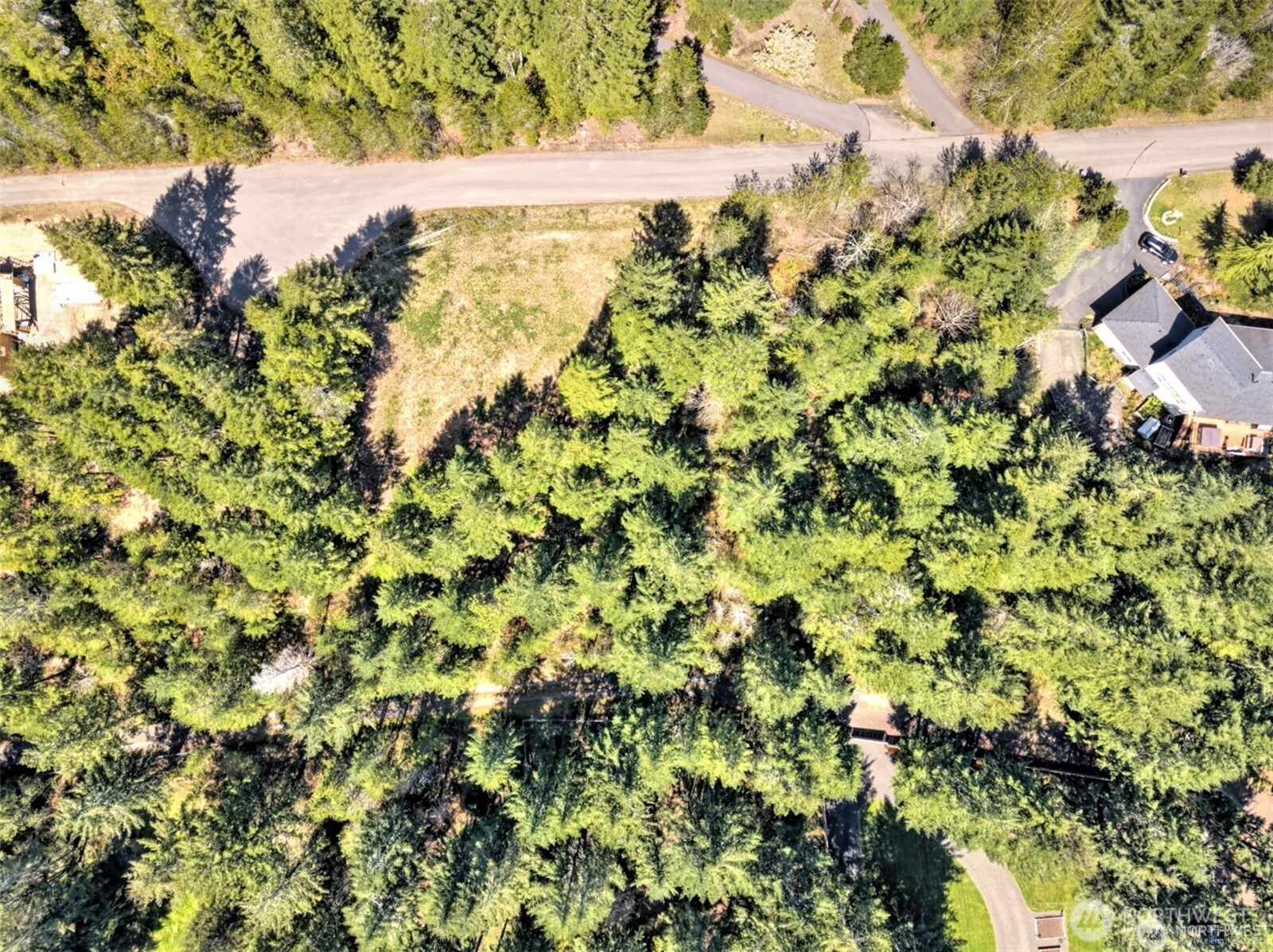 161 E Lexington Place Property Photo 12