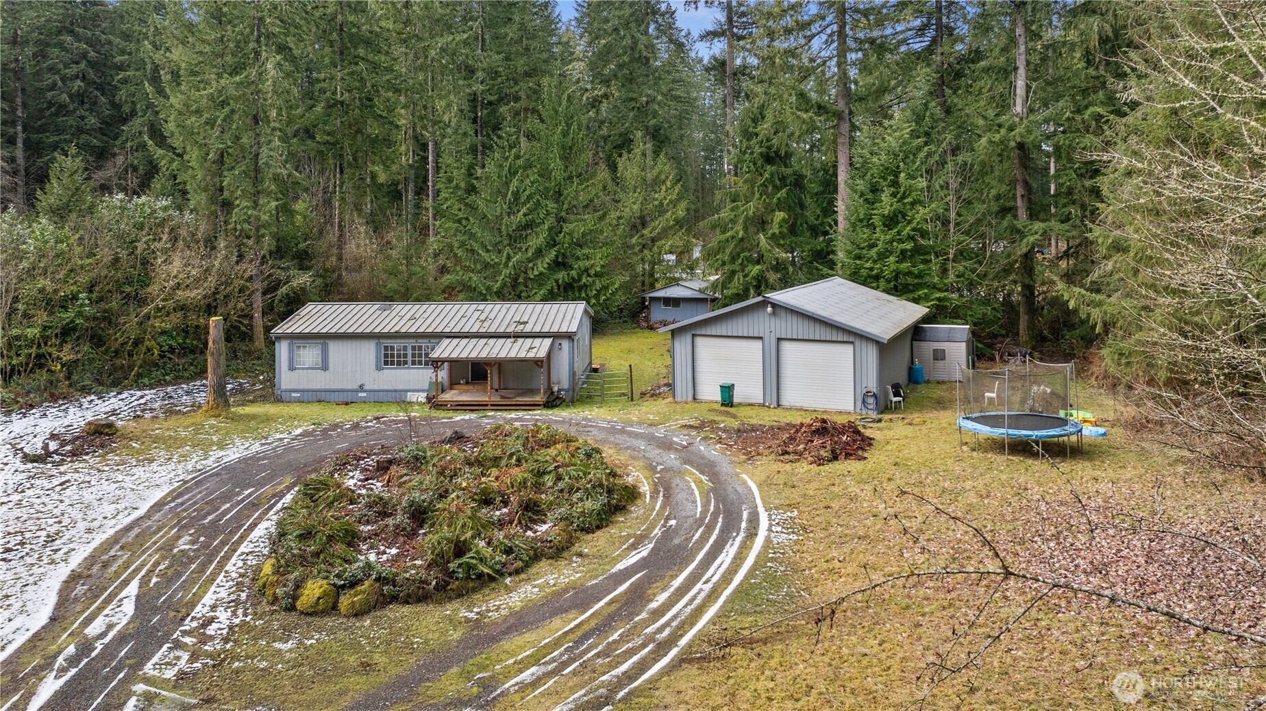 11905 325th Avenue Property Photo