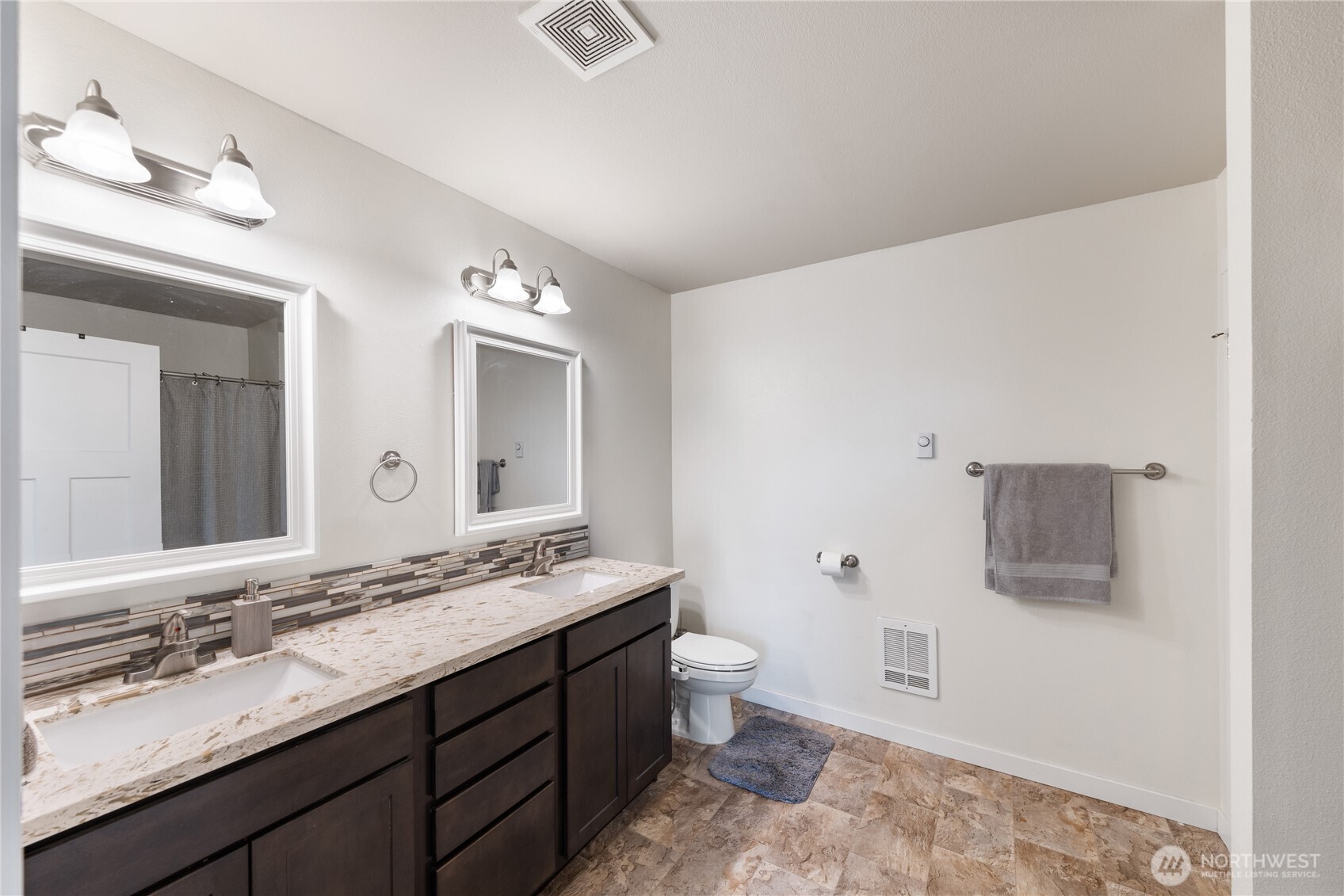 1478 W Gateway Heights Loop Property Photo 16