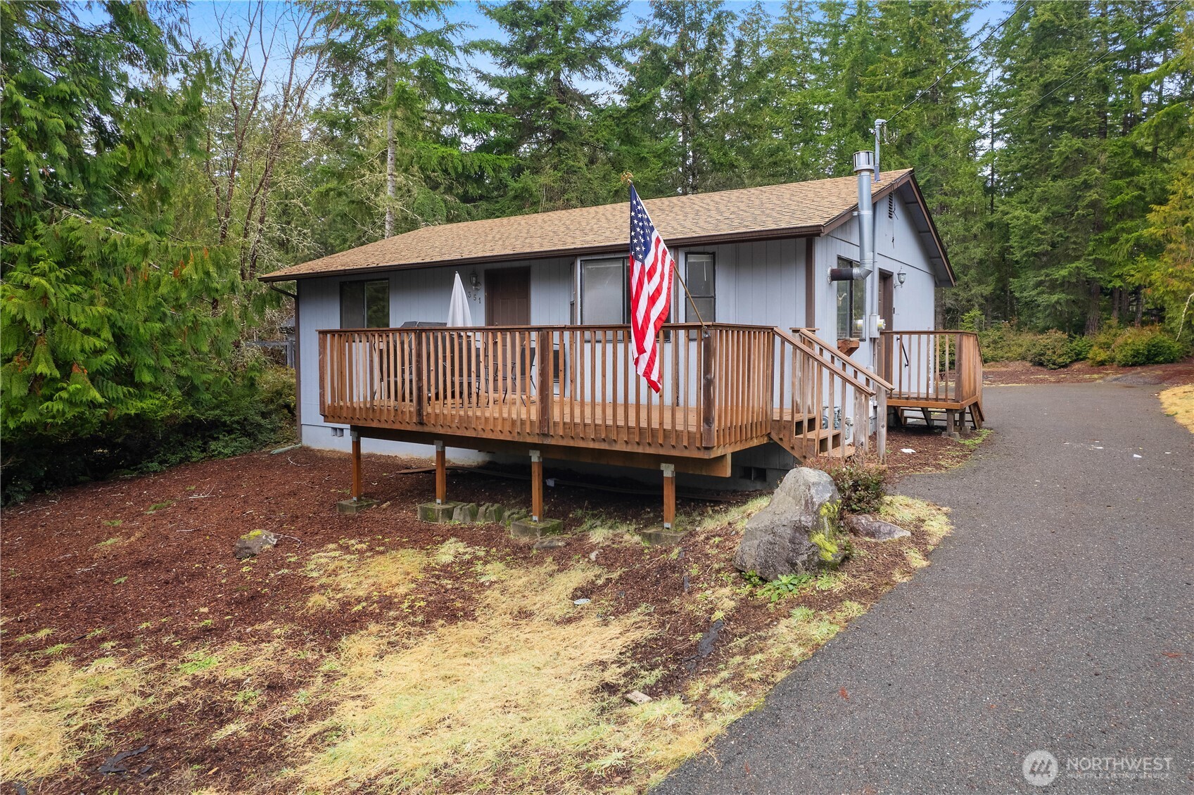 351 E Way To Tipperary Street Property Photo