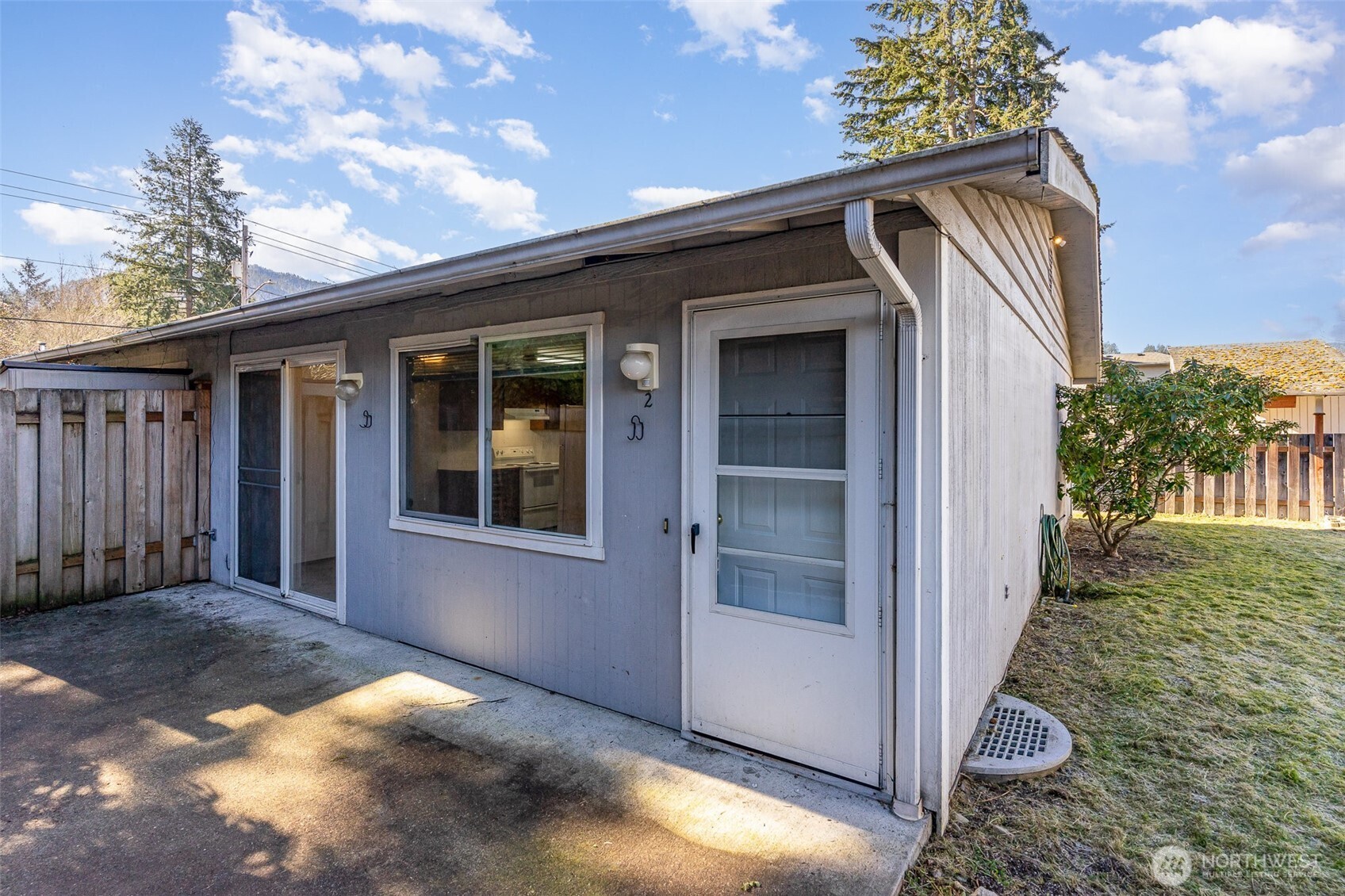 300 Se Andrews Street Property Photo