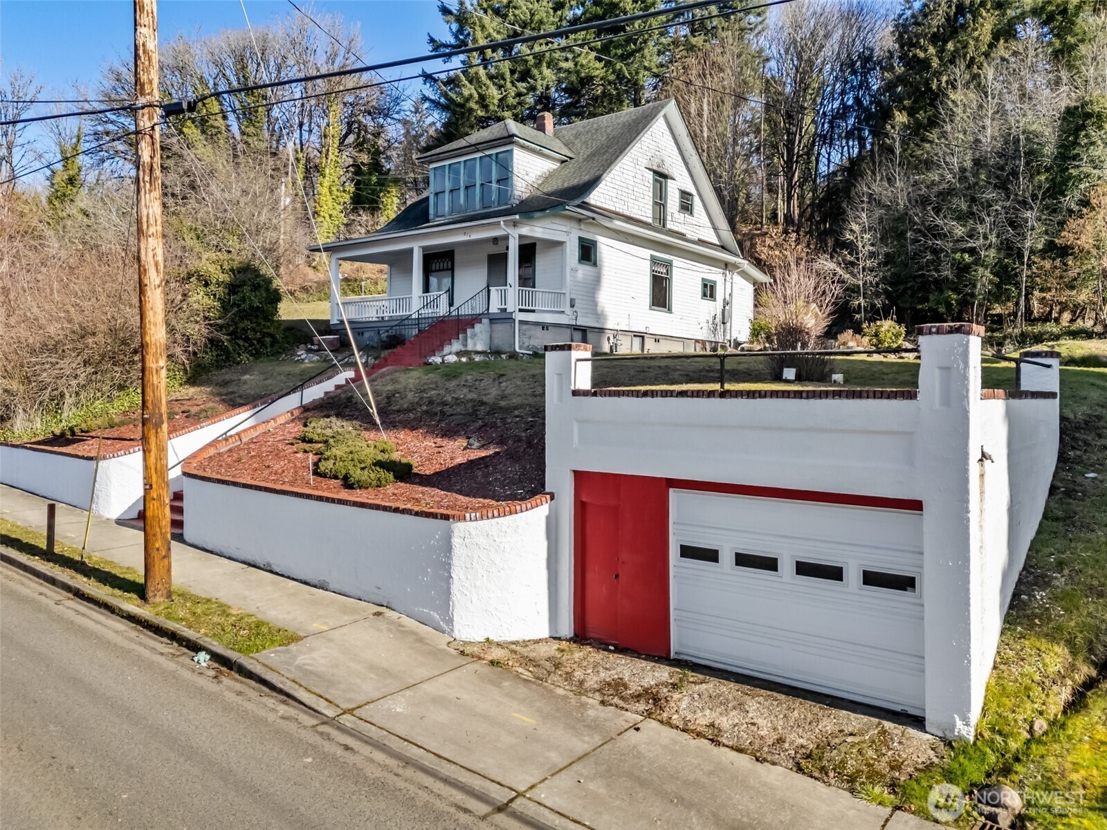 216 1 Se 1st Street Property Photo