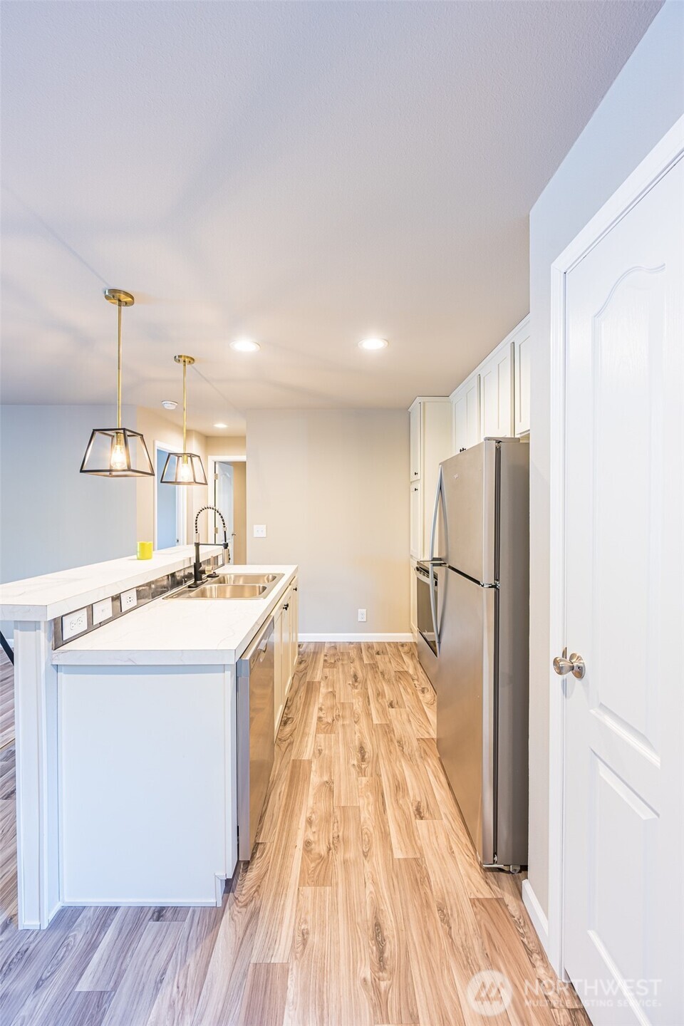 32 S Alder Lane Property Photo 6