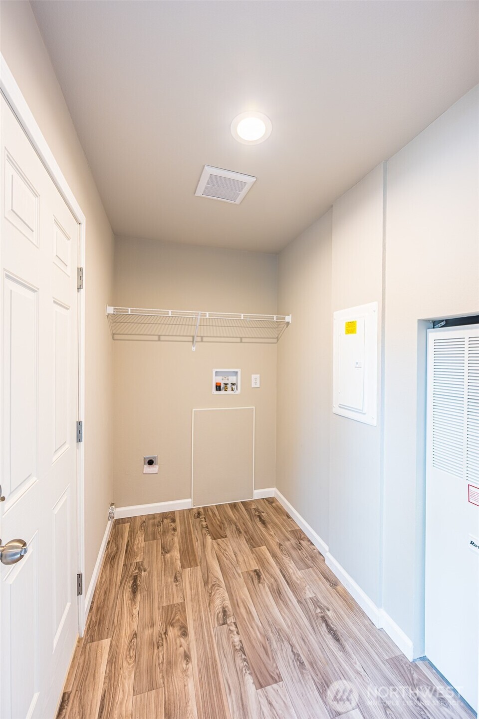 32 S Alder Lane Property Photo 8