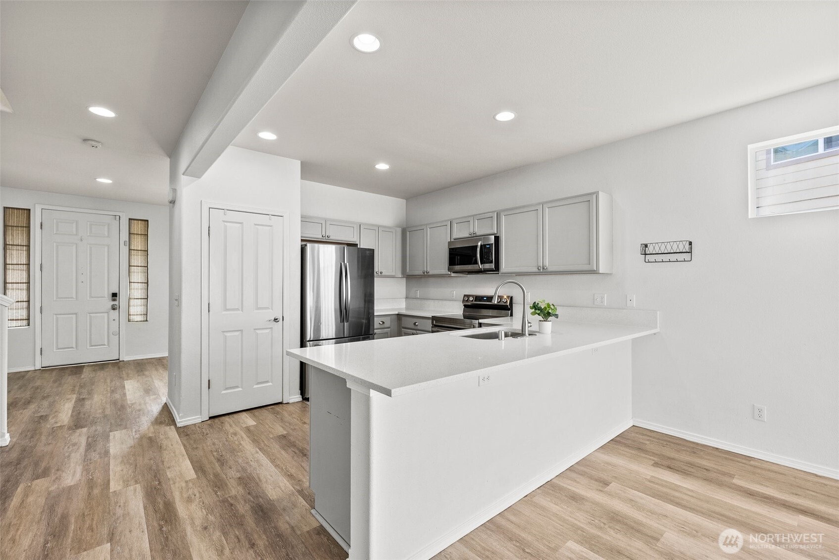 5401 Parkside Drive Property Photo 10