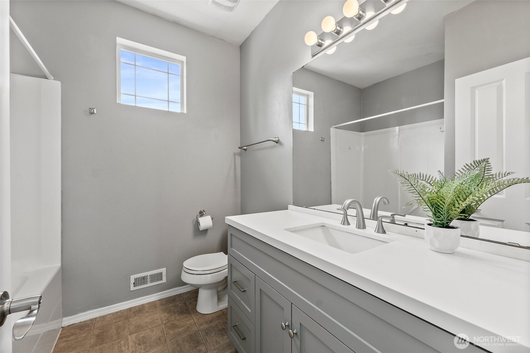 5401 Parkside Drive Property Photo 19