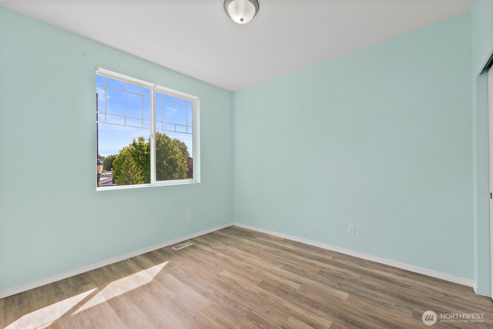 5401 Parkside Drive Property Photo 20