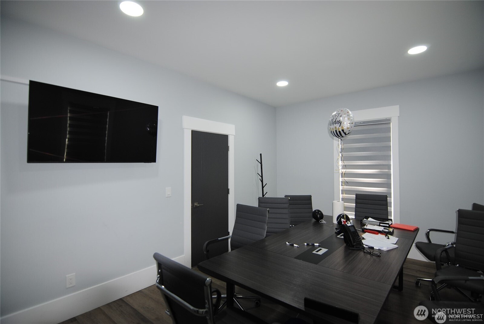 512 W Meeker Street Property Photo 8